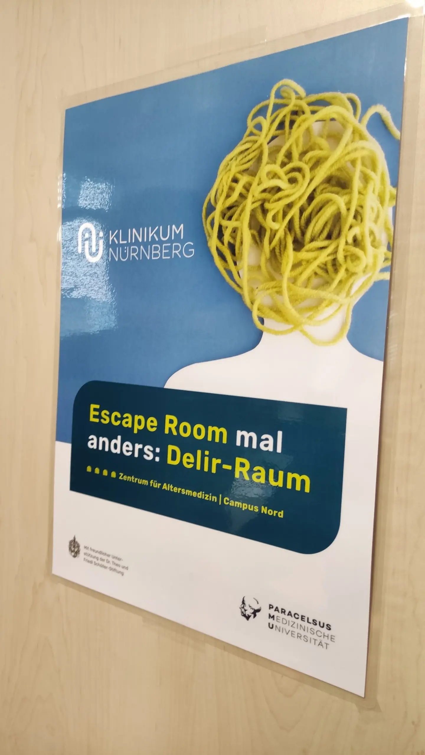 Plakat am Eingang des Delir-Raums, © Klinikum Nürnberg